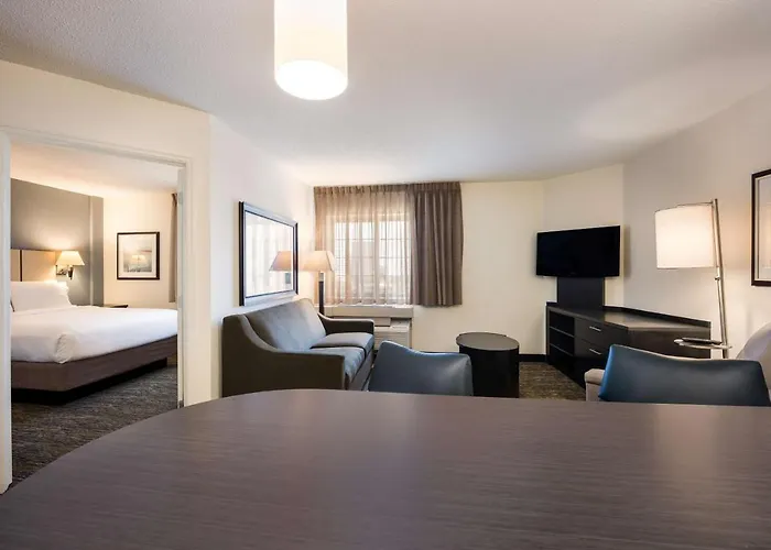 Sonesta Simply Suites Chicago Libertyville