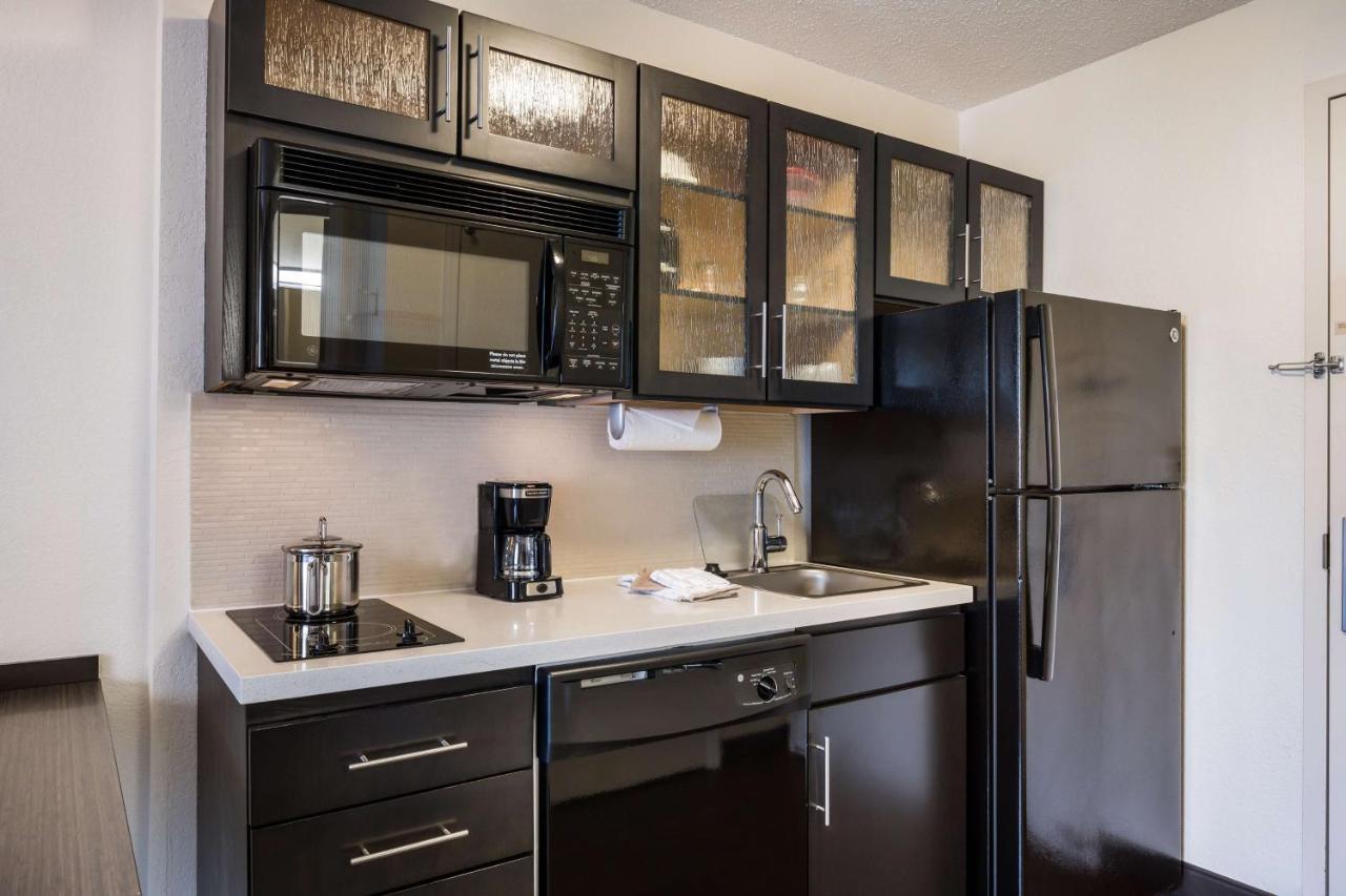 Sonesta Simply Chicago 2*