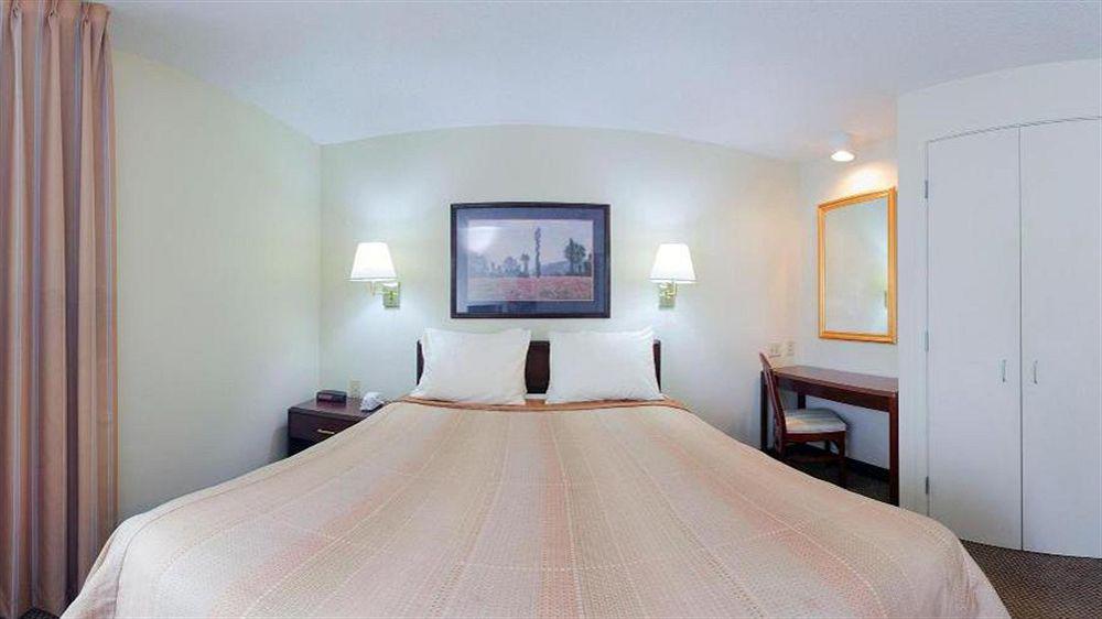 Hotel Sonesta Simply Chicago 2*